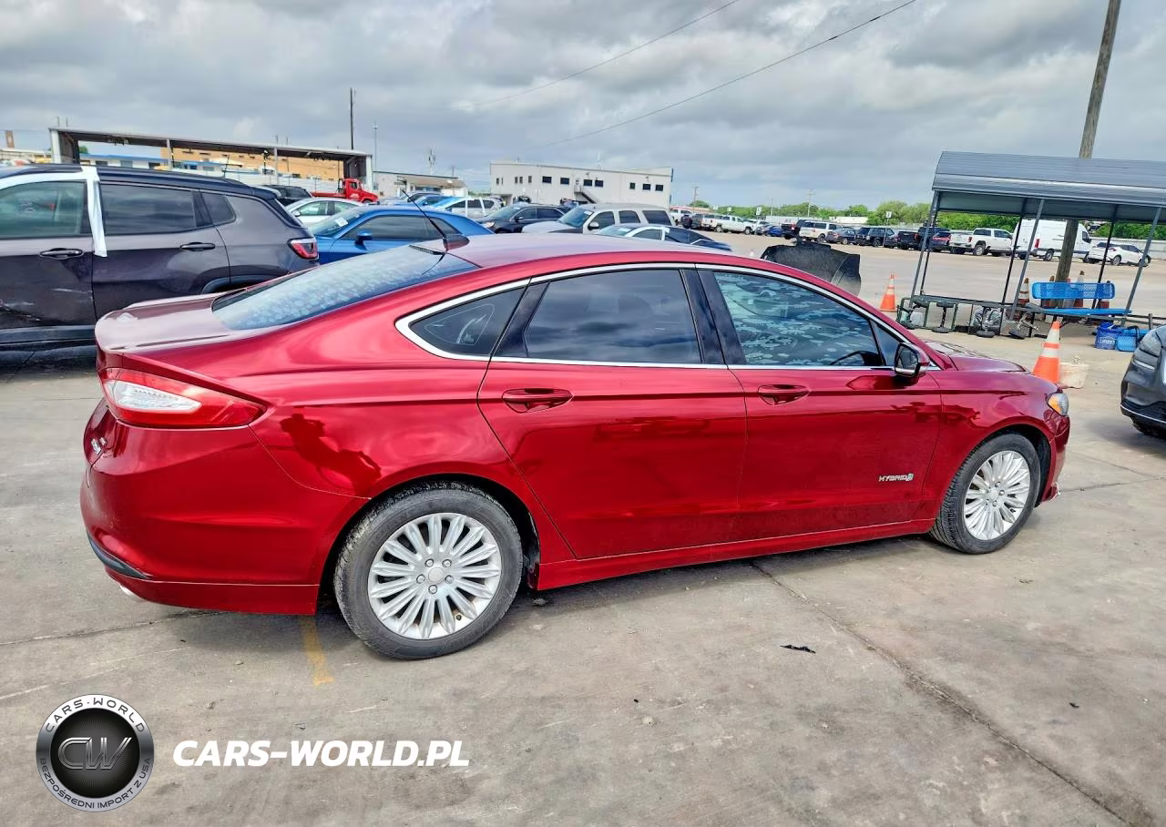 2015 Ford Fusion Se Hybrid VIN:3FA6P0LU9FR172210 - 3