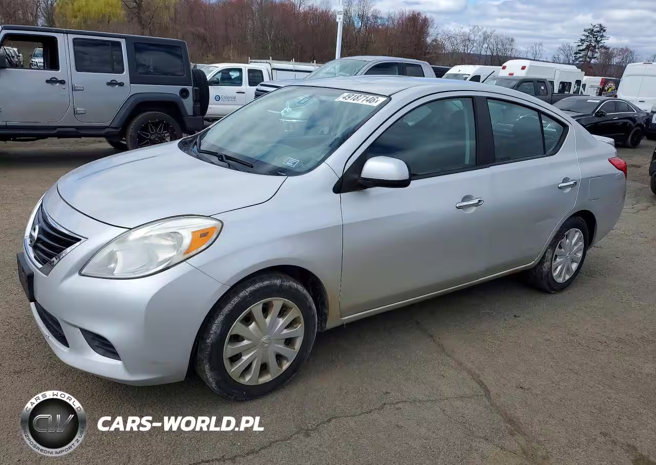 2013 Nissan Versa 1.6 S