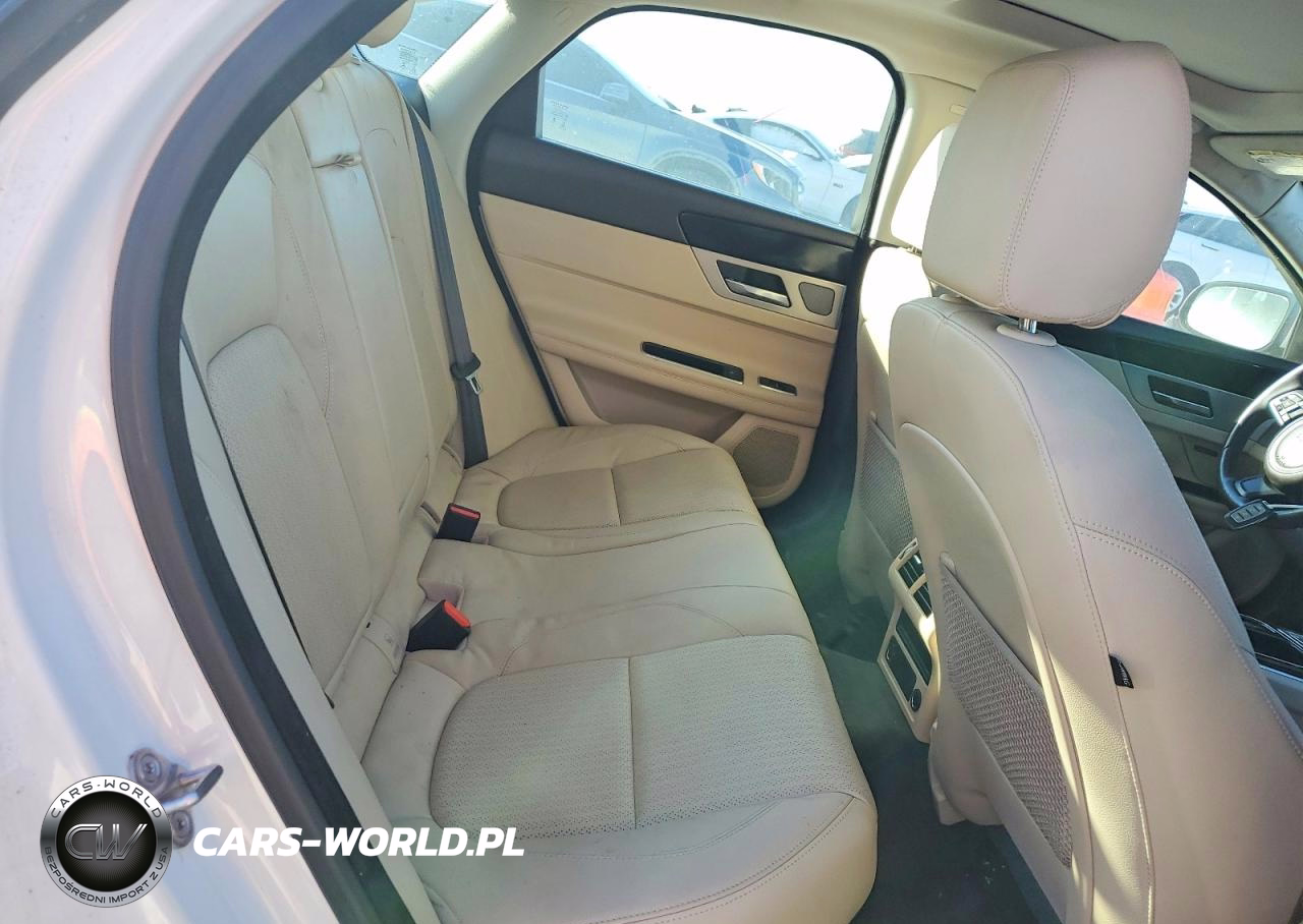 2016 Jaguar Xf Prestige VIN:SAJBE4BV5GCY03777 - 10