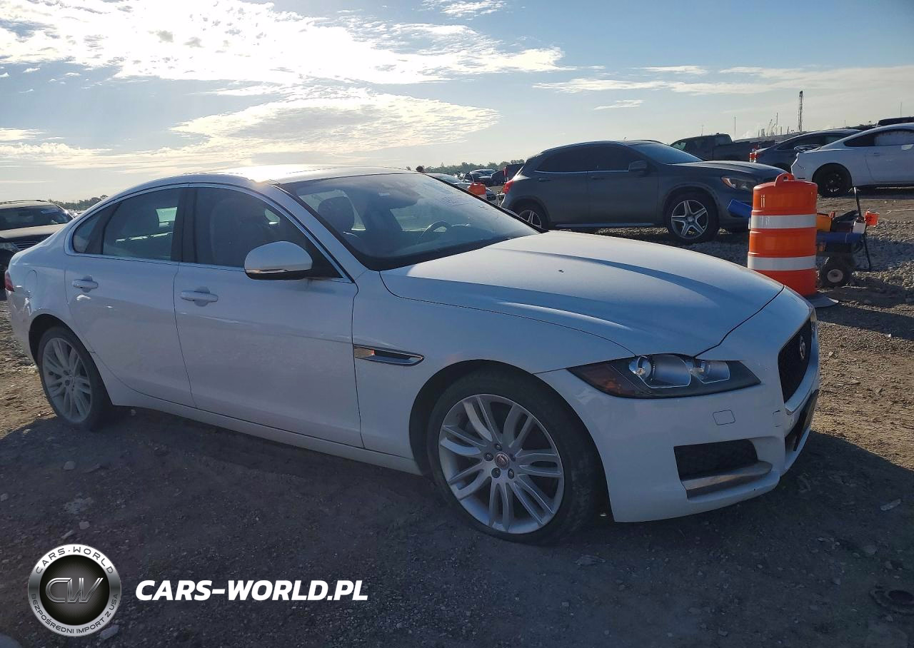 2016 Jaguar Xf Prestige VIN:SAJBE4BV5GCY03777 - 4