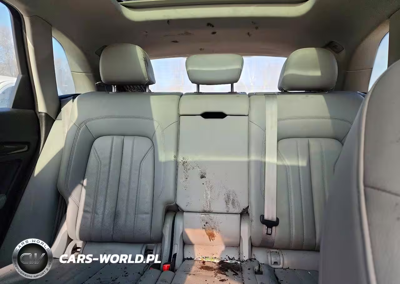 2018 Audi Q5 Premium Plus VIN:WA1BNAFY5J2066296 - 10