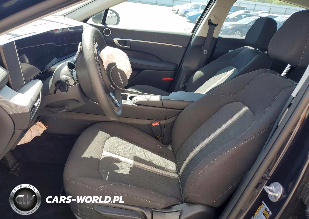 2026 Hyundai Sonata Hybrid Blue VIN:KMHL24JJ1TA143233 - 7
