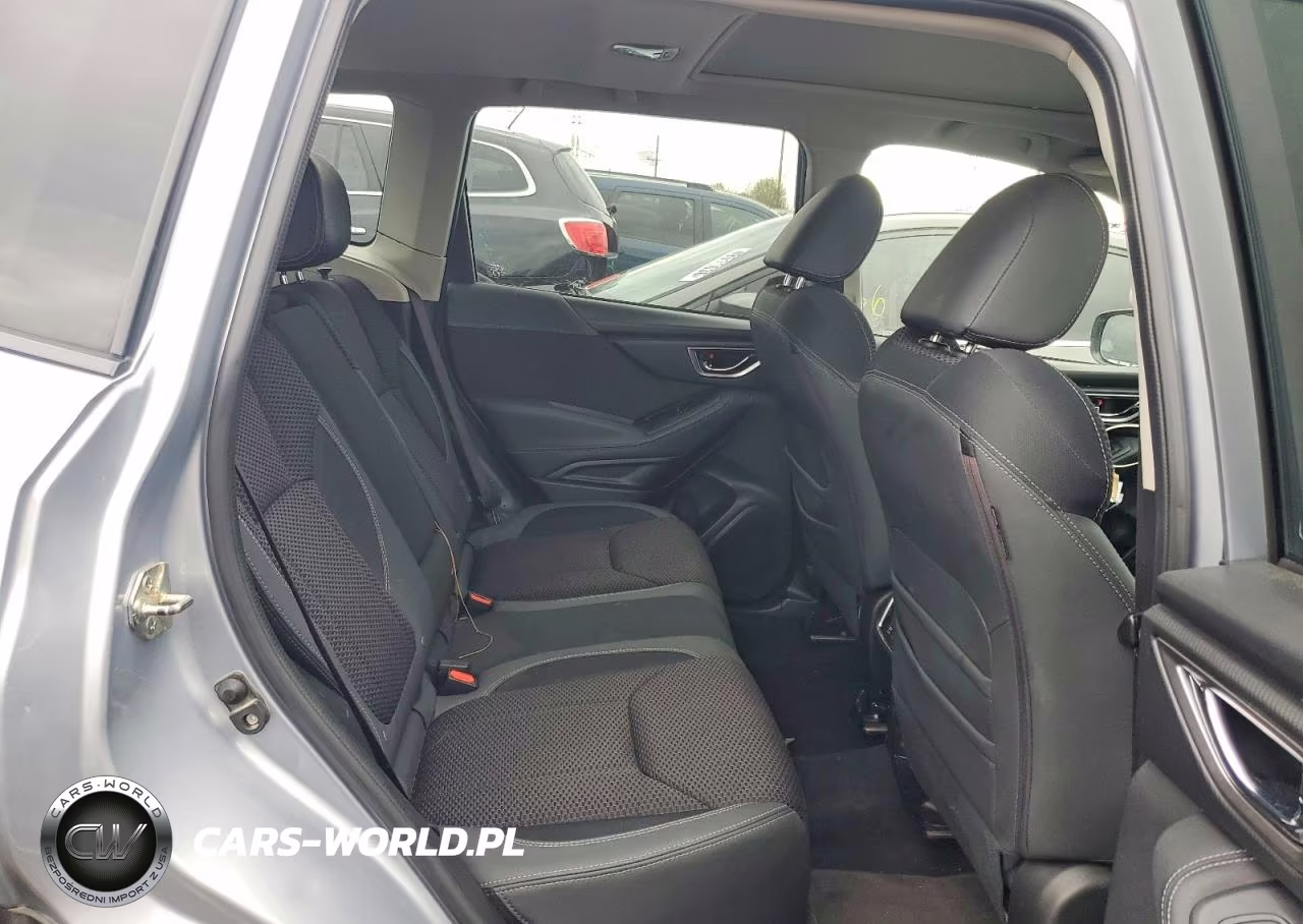 2019 Subaru Forester Premium VIN:JF2SKAGC1KH571754 - 10