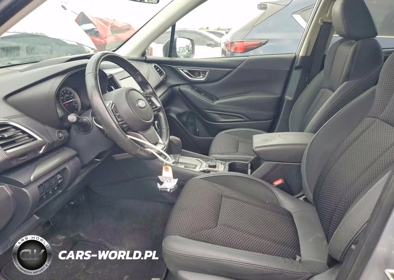 2019 Subaru Forester Premium VIN:JF2SKAGC1KH571754 - 7