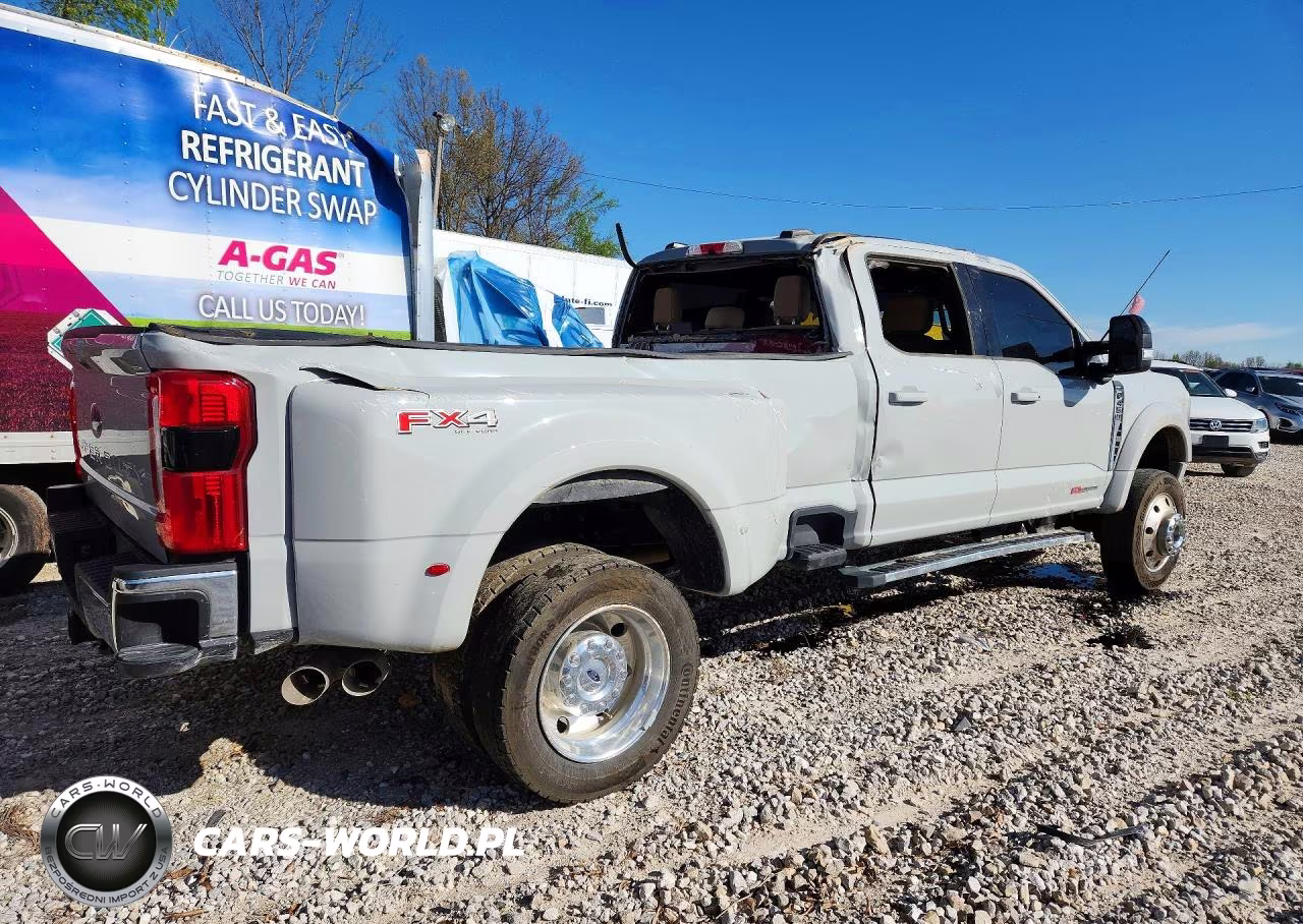 2025 Ford F450 Super Duty VIN:1FT8W4DM2SED13000 - 3