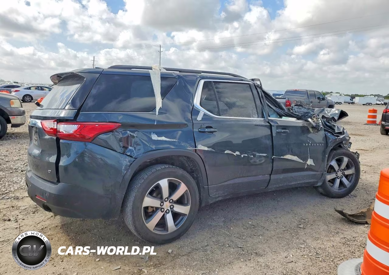 2019 Chevrolet Traverse Lt VIN:1GNERHKWXKJ223761 - 3