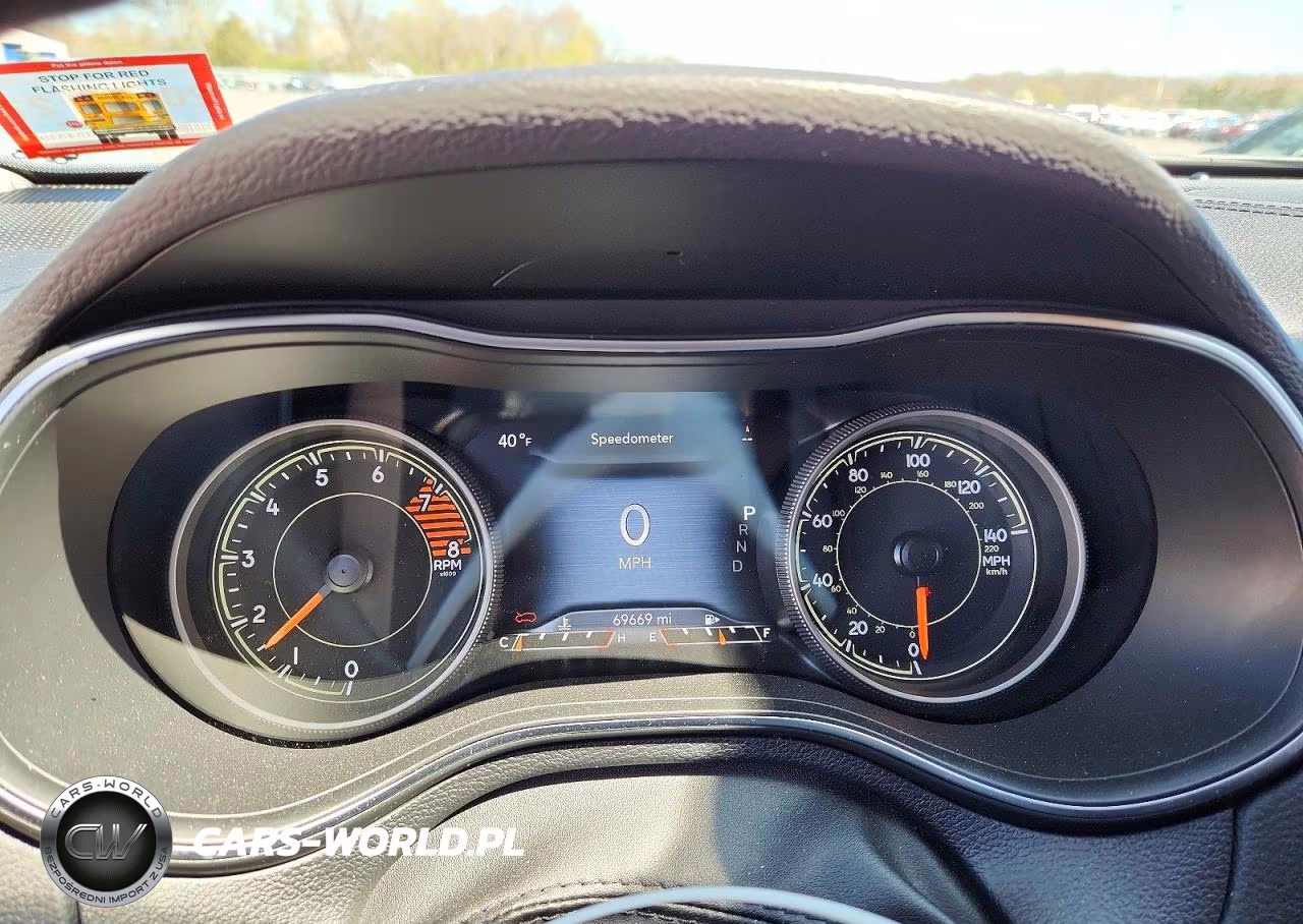 2019 Jeep Cherokee Limited VIN:1C4PJMDX6KD294705 - 9