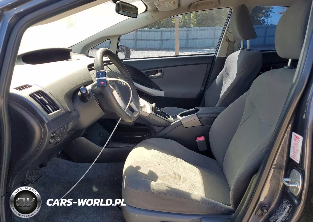 2013 Toyota Prius Two VIN:JTDKN3DU0D5669578 - 7