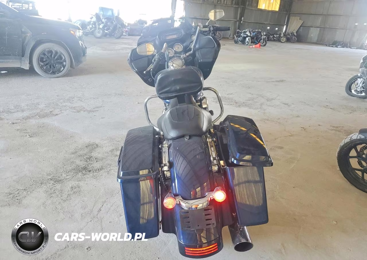 2012 Harley-Davidson Fltrx Road Glide Custom VIN:1HD1KHM1XCB608079 - 4