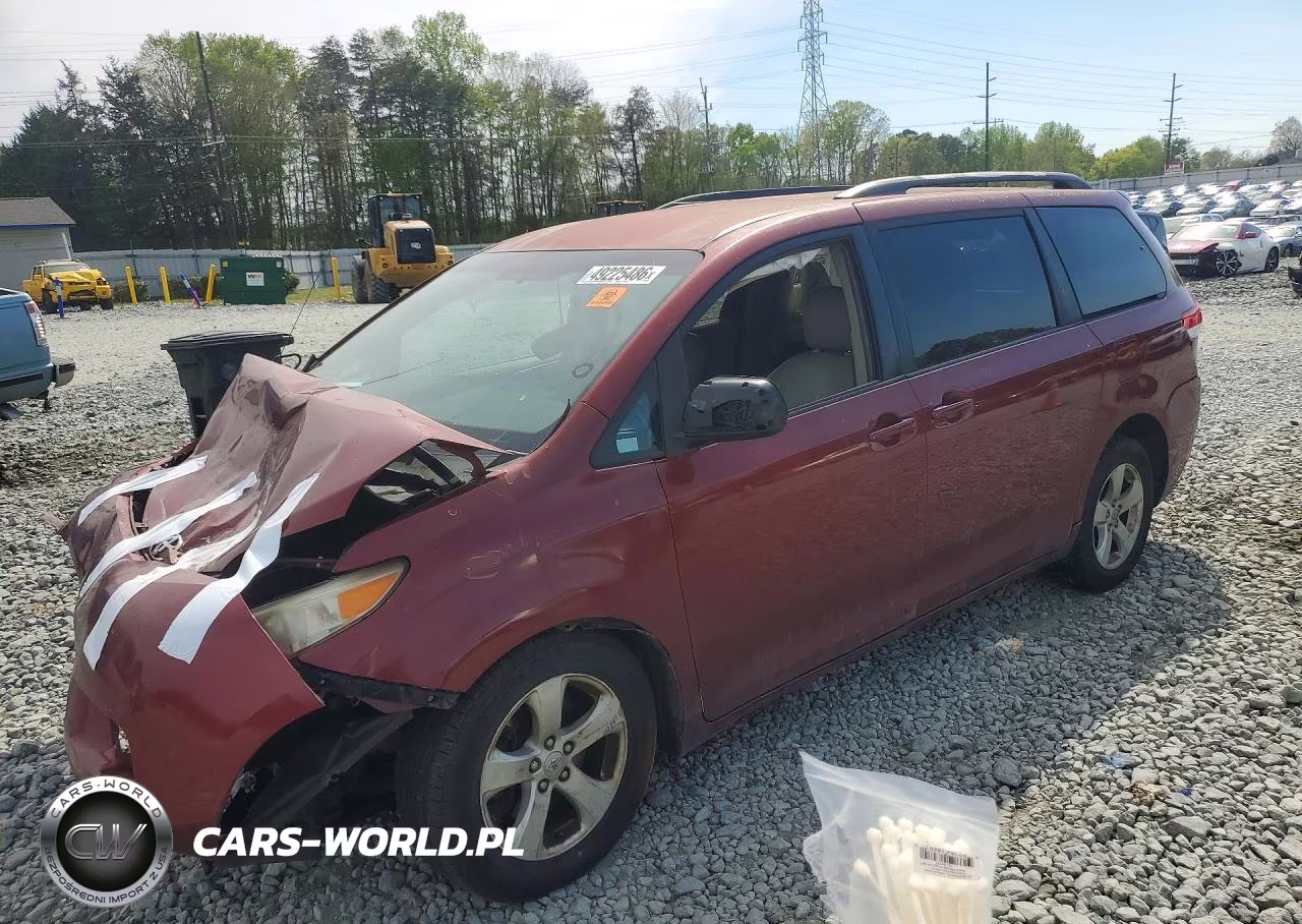 2011 Toyota Sienna Le