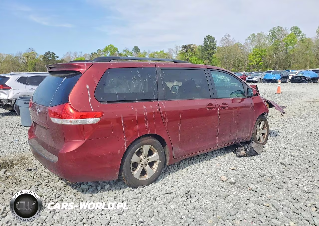 2011 Toyota Sienna Le VIN:5TDKK3DC9BS075482 - 3