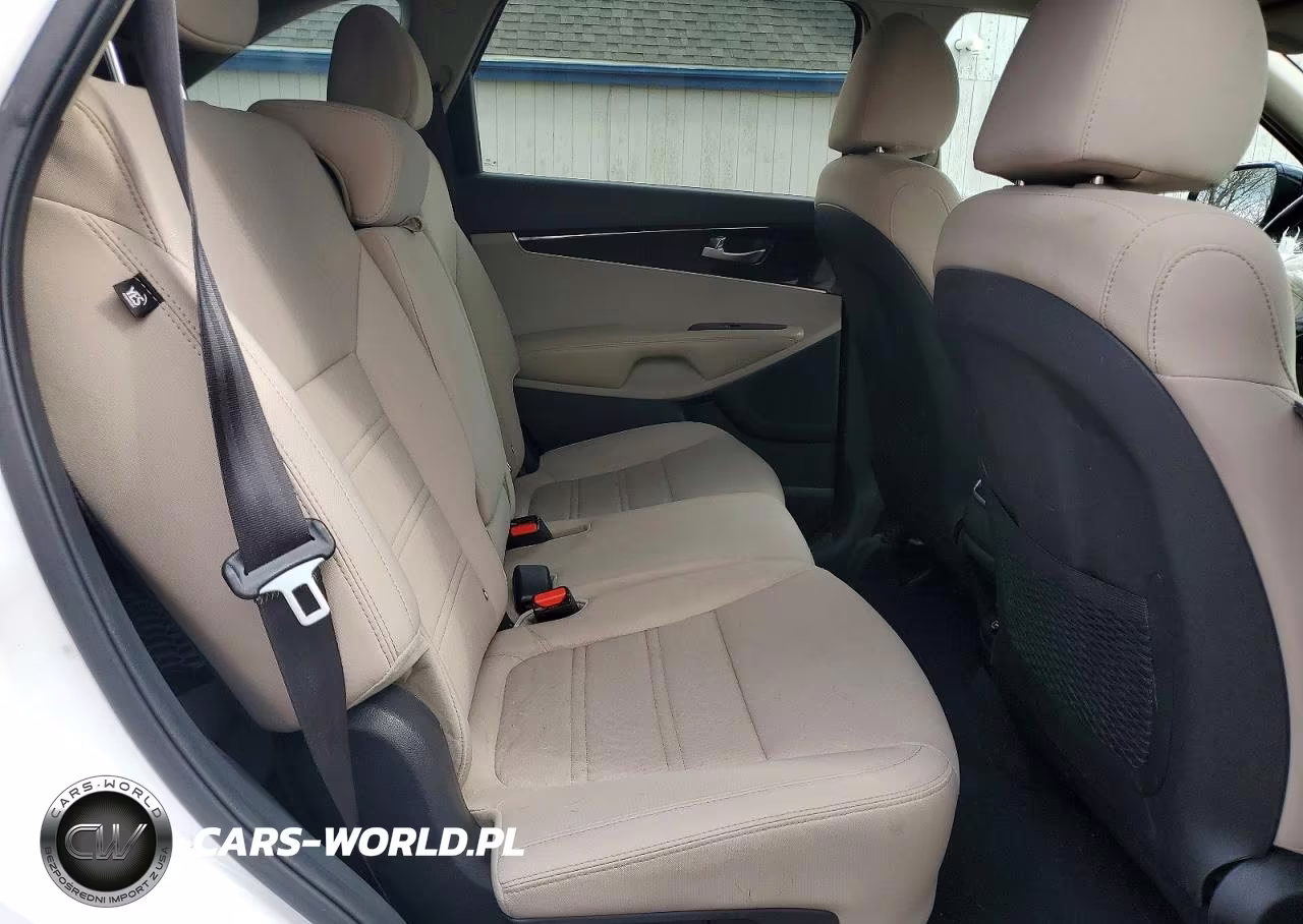 2020 Kia Sorento S VIN:5XYPGDA59LG659771 - 11