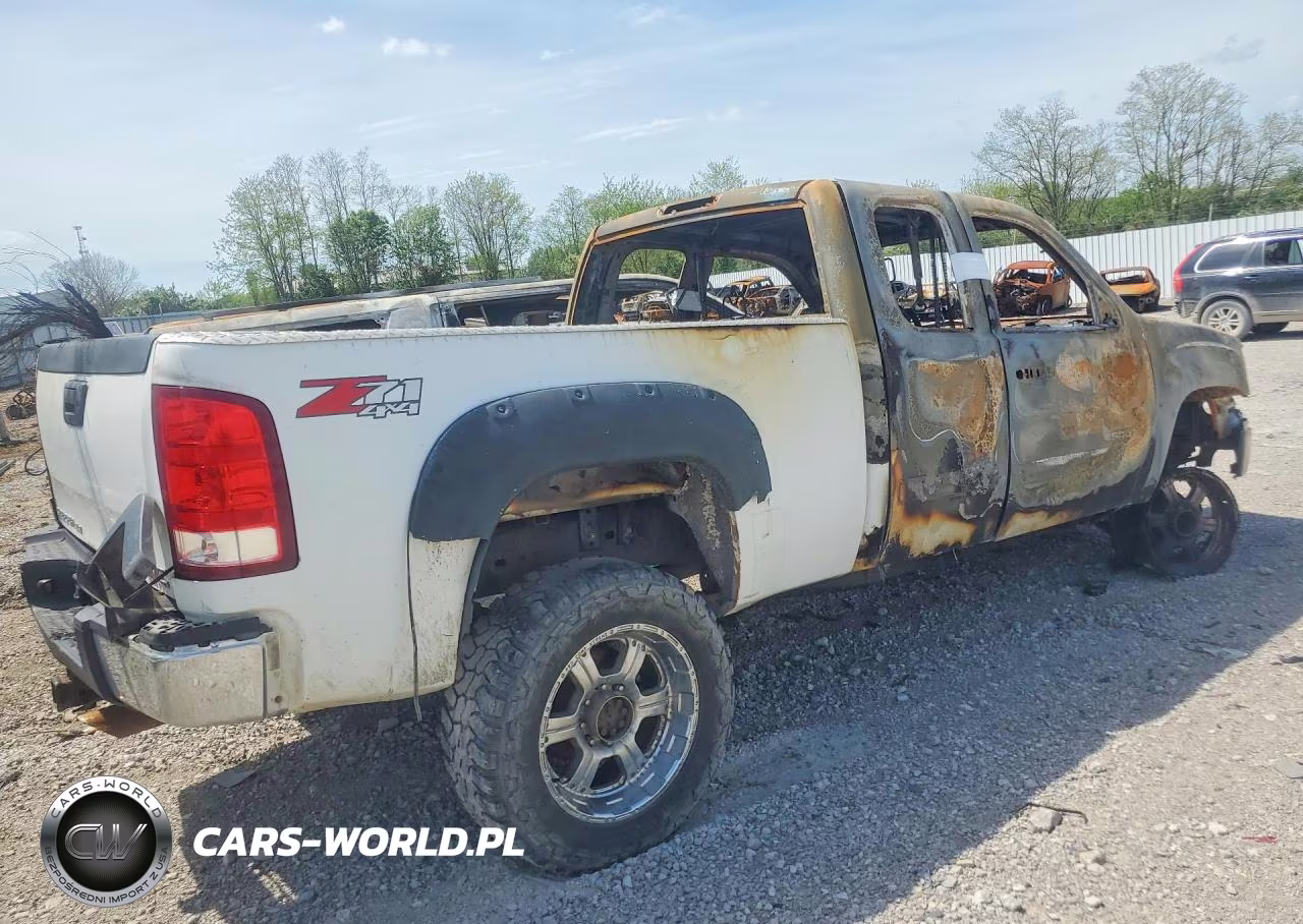 2008 GMC Sierra K2500 Heavy Duty VIN:1GTHK29K58E105323 - 3