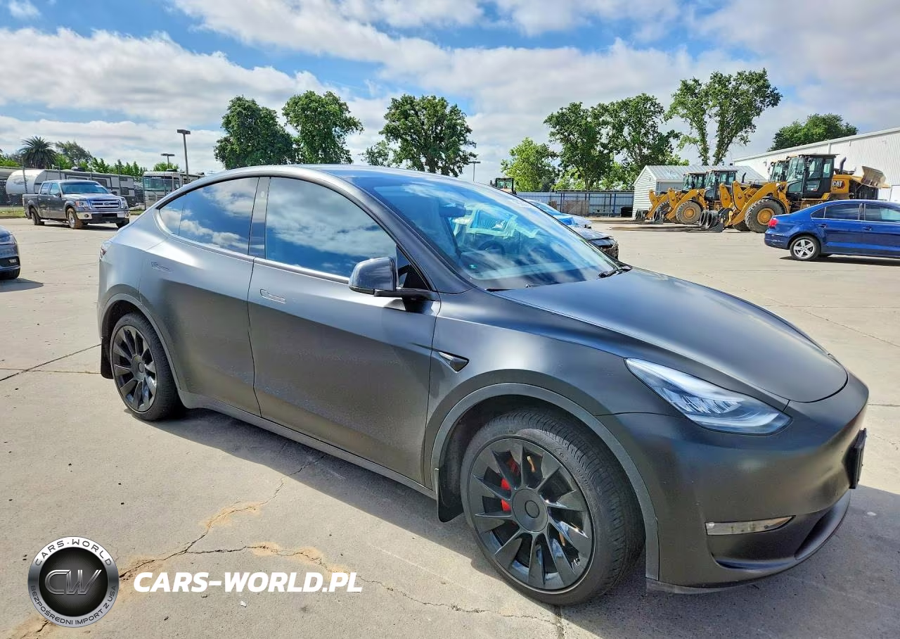 2021 Tesla Model Y VIN:5YJYGDEE2MF115720 - 4