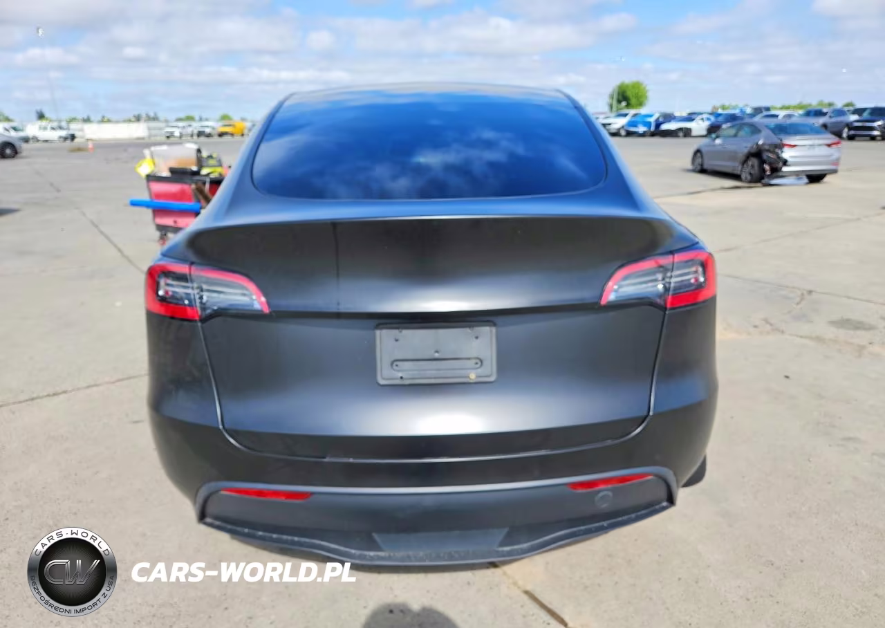 2021 Tesla Model Y VIN:5YJYGDEE2MF115720 - 6