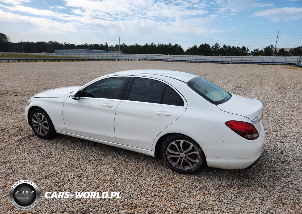 2016 Mercedes-Benz C 300 VIN:55SWF4JB4GU162823 - 2