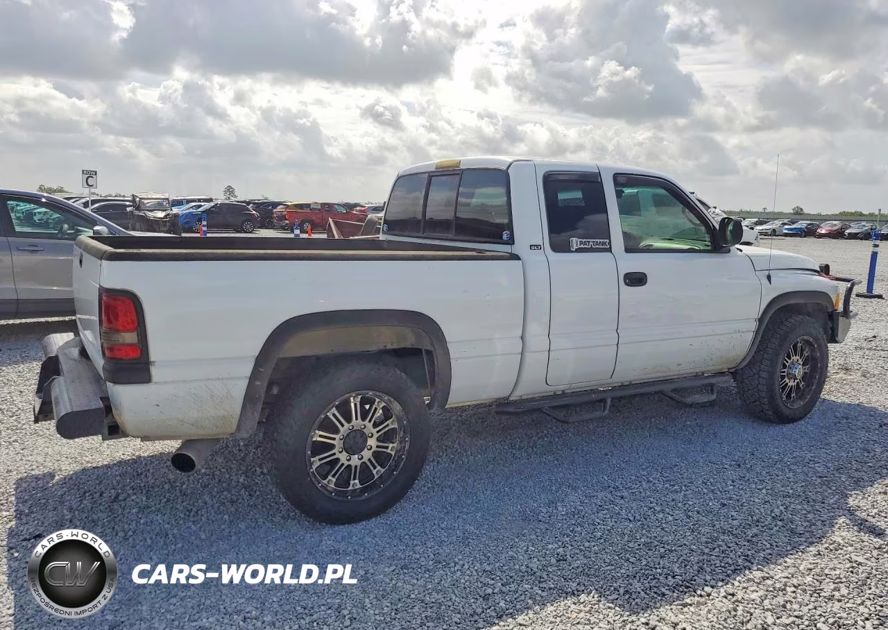 2000 Dodge Ram 2500 Laramie VIN:1B7KC2360YJ146870 - 3