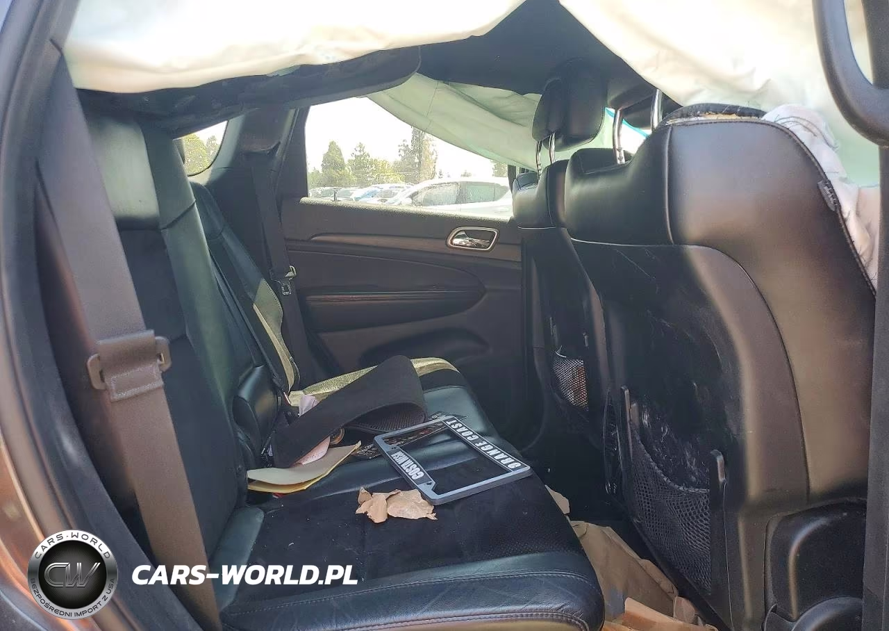 2018 Jeep Grand Cherokee Laredo VIN:1C4RJFAG4JC319923 - 10