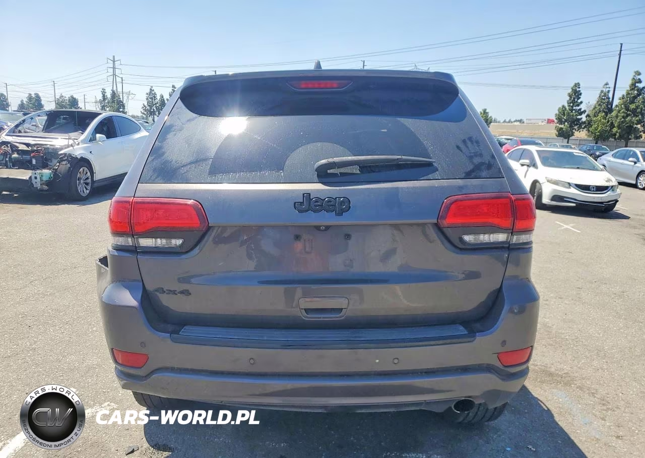 2018 Jeep Grand Cherokee Laredo VIN:1C4RJFAG4JC319923 - 6