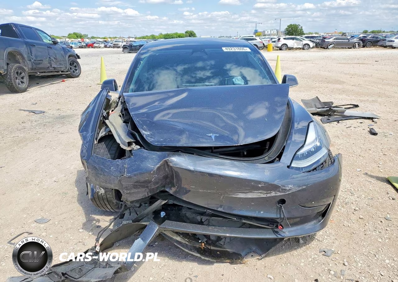 2020 Tesla Model 3 VIN:5YJ3E1ECXLF623610 - 5