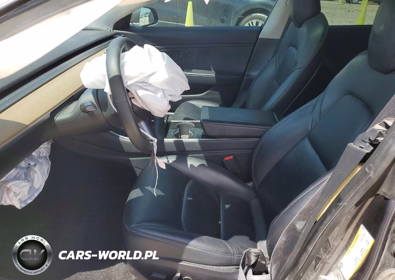 2020 Tesla Model 3 VIN:5YJ3E1ECXLF623610 - 7