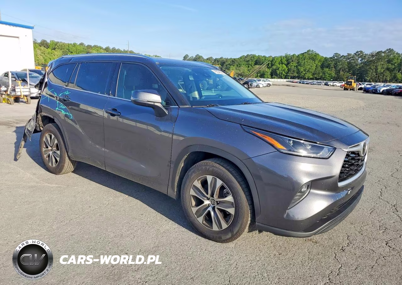 2021 Toyota Highlander Xle VIN:5TDHZRAHXMS519724 - 4
