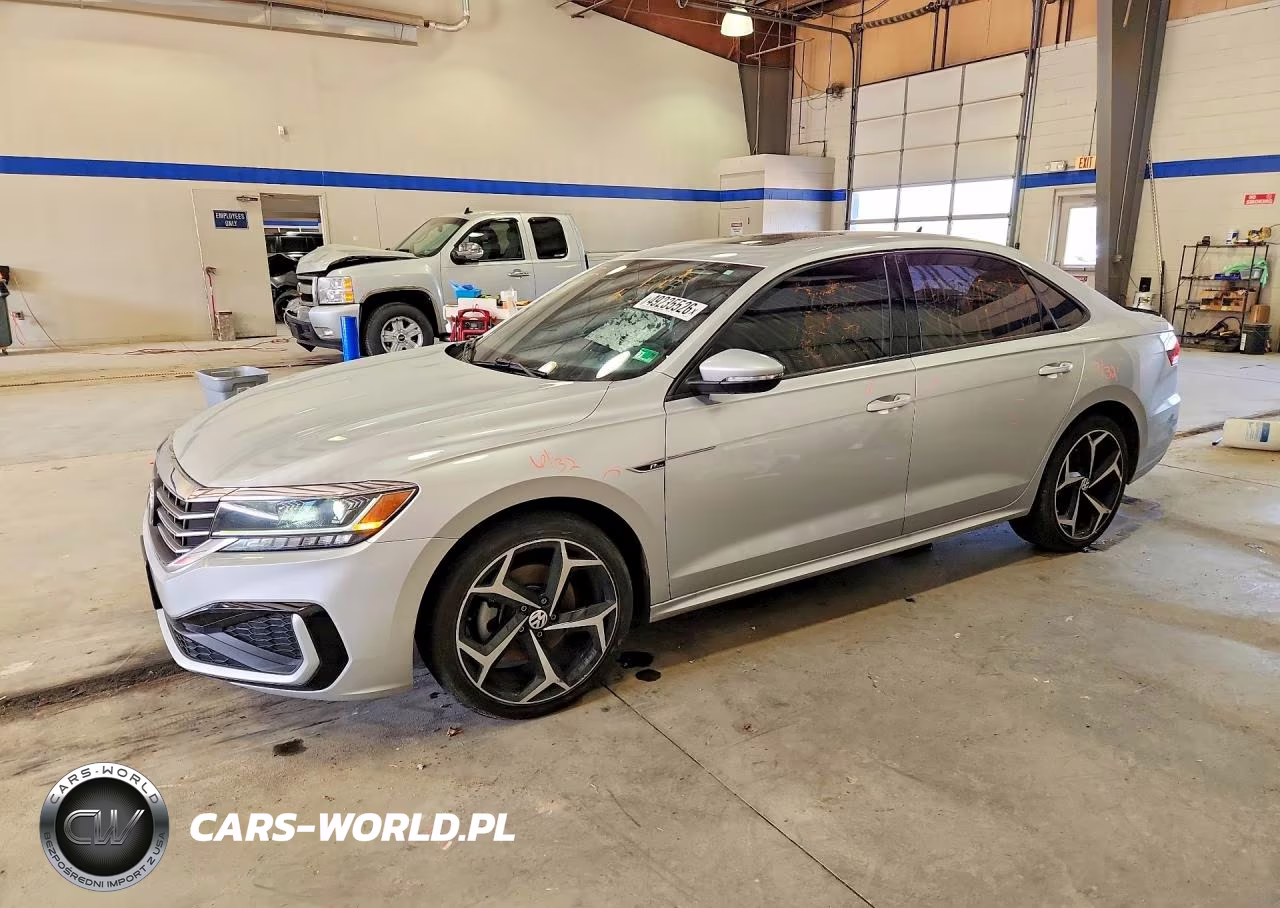 2021 Volkswagen Passat R-Line