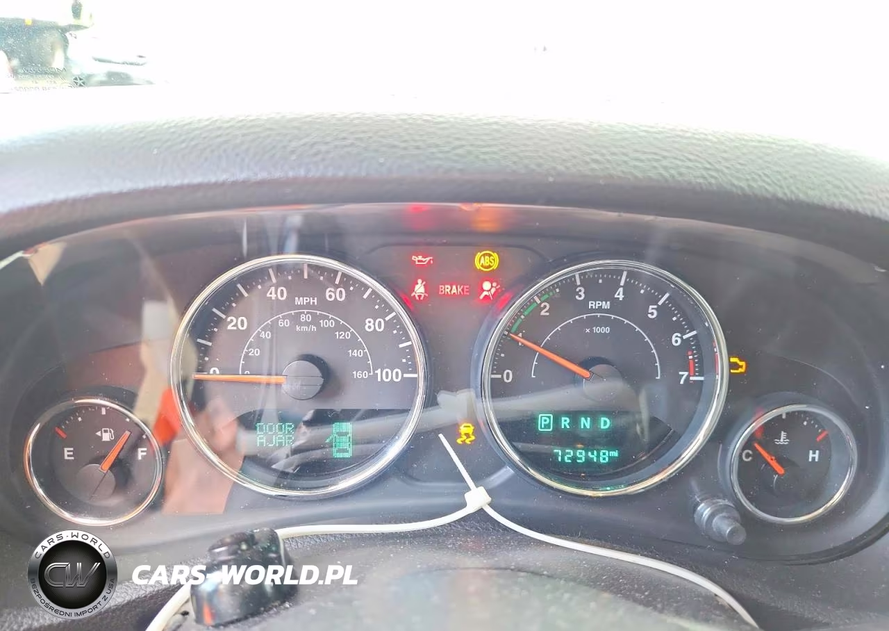 2018 Jeep Wrangler Unlimited Sport VIN:1C4BJWDG8JL817930 - 9