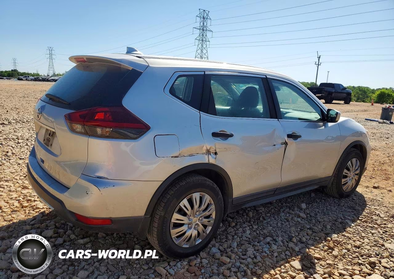 2019 Nissan Rogue S VIN:5N1AT2MT9KC811918 - 3
