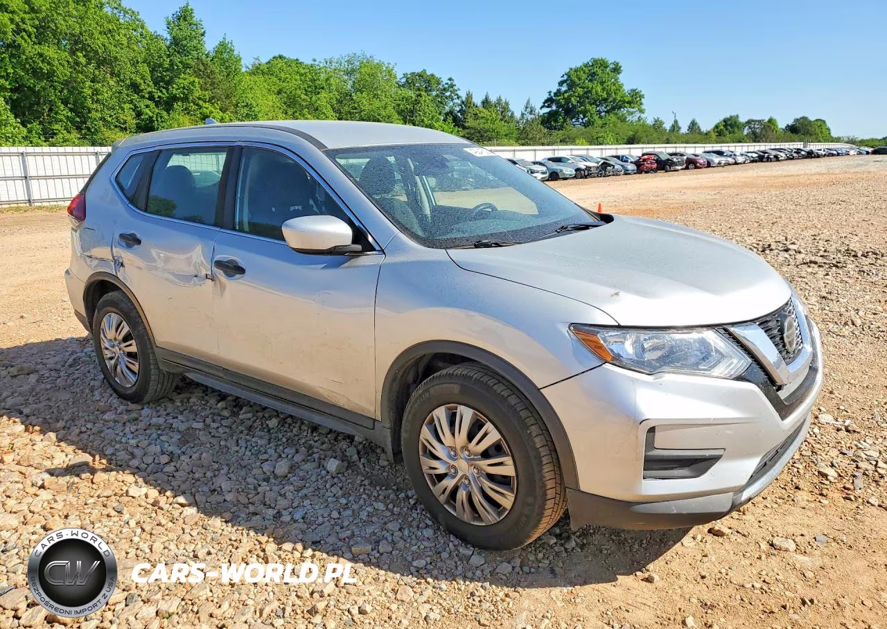 2019 Nissan Rogue S VIN:5N1AT2MT9KC811918 - 4