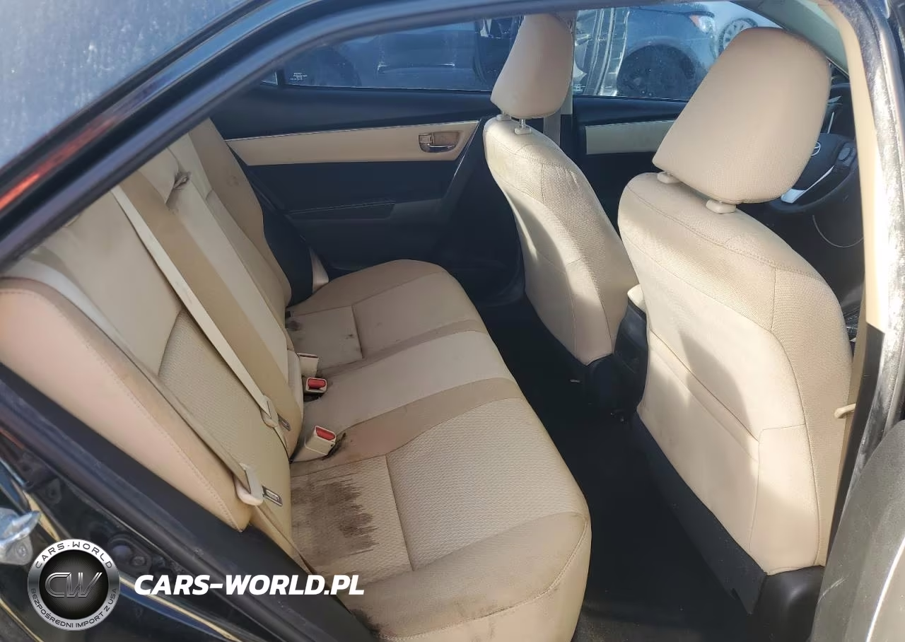 2018 Toyota Corolla Le VIN:5YFBURHE5JP850750 - 10