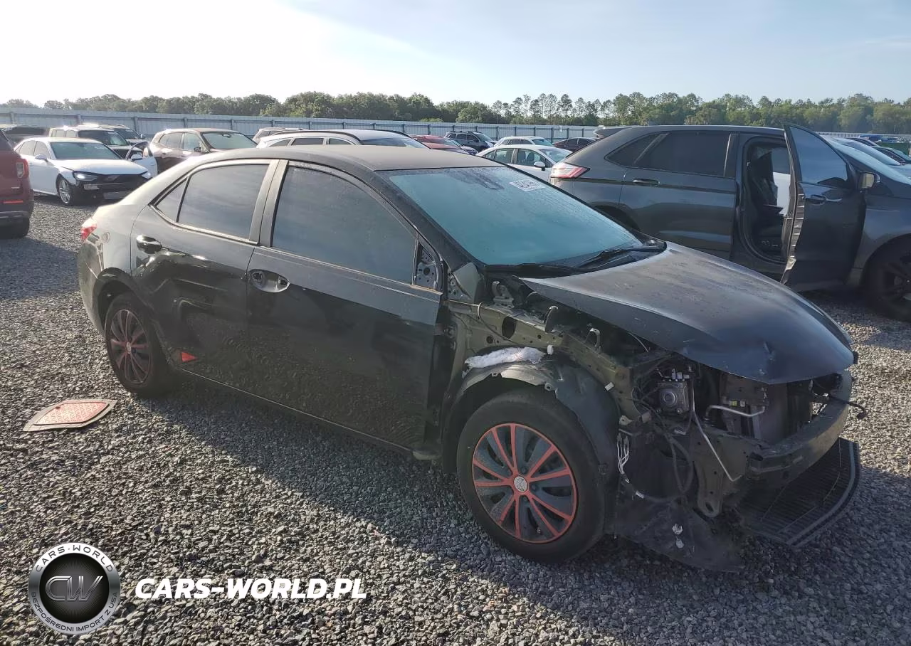 2018 Toyota Corolla Le VIN:5YFBURHE5JP850750 - 4