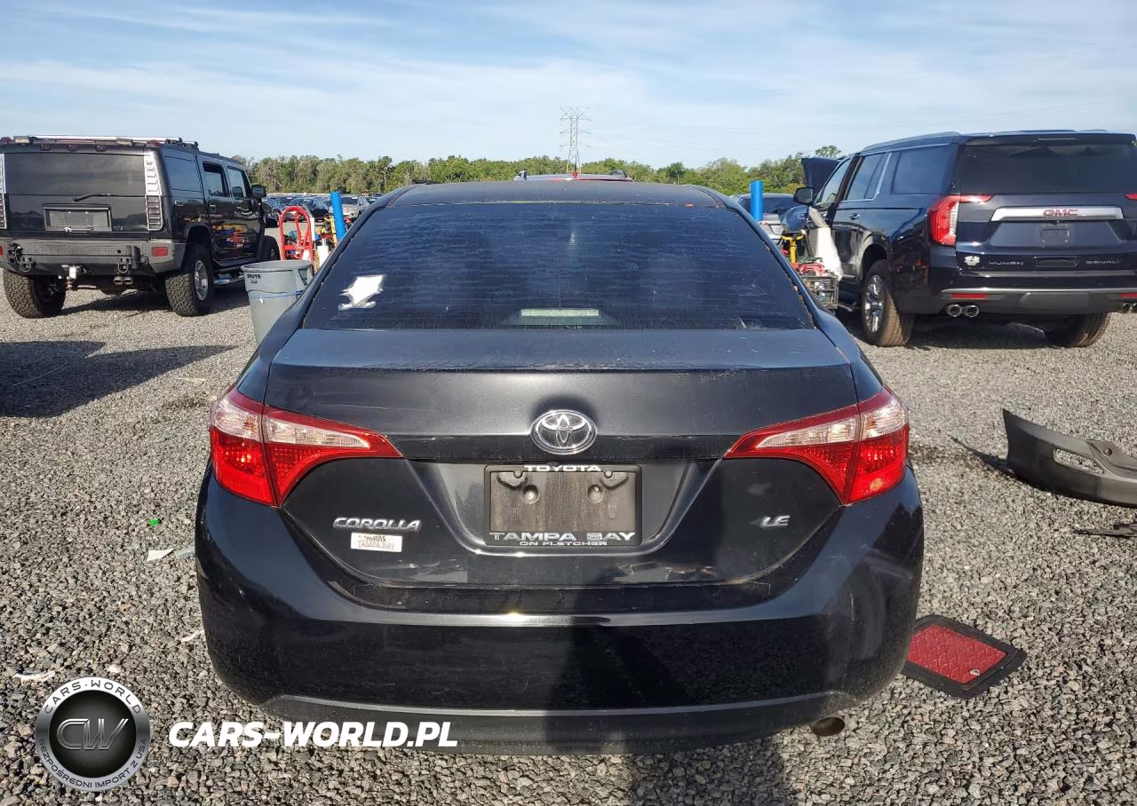2018 Toyota Corolla Le VIN:5YFBURHE5JP850750 - 6