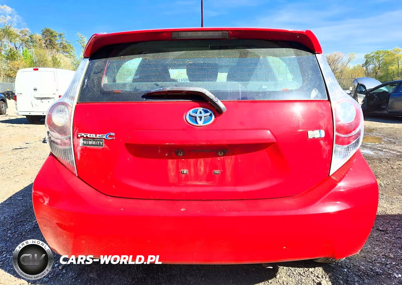 2012 Toyota Prius C Two VIN:JTDKDTB3XC1002231 - 6
