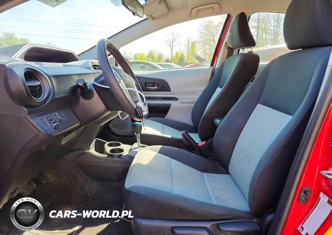 2012 Toyota Prius C Two VIN:JTDKDTB3XC1002231 - 7