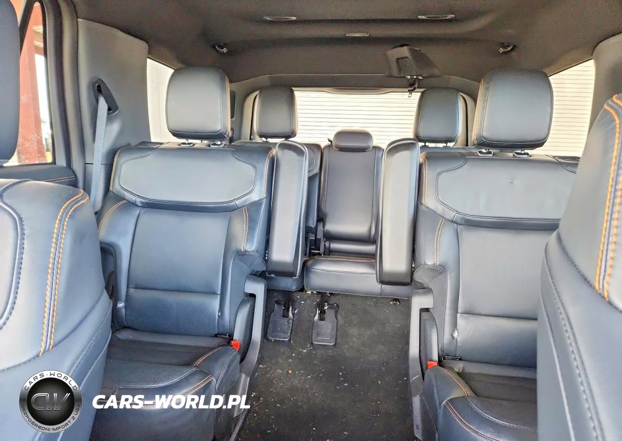 2025 Ford Expedition Tremor VIN:1FMJU1RG8SEA62018 - 10