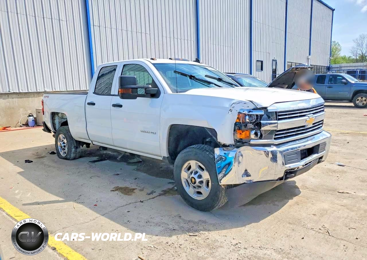 2015 Chevrolet Silverado K2500 Heavy Duty VIN:1GC2KUEG6FZ542675 - 4