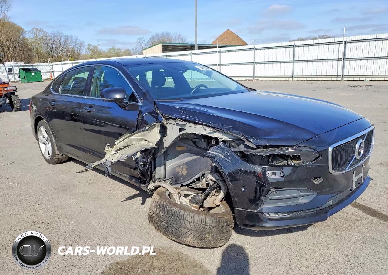 2018 Volvo S90 T5 Momentum VIN:LVY982MK2JP022672 - 4