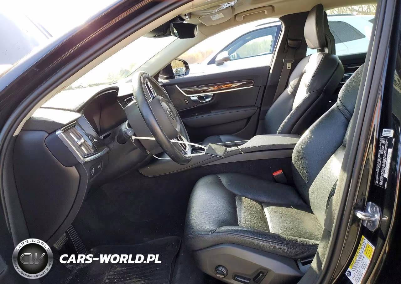 2018 Volvo S90 T5 Momentum VIN:LVY982MK2JP022672 - 7