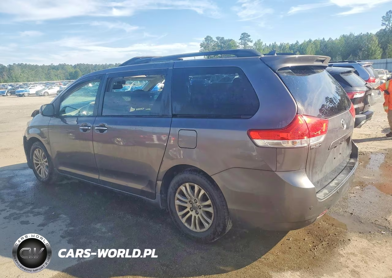 2013 Toyota Sienna Xle 8-Passenger VIN:5TDYK3DC8DS402970 - 2