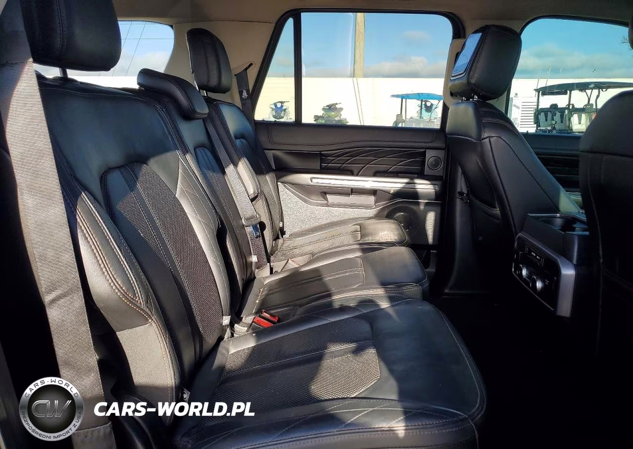 2018 Ford Expedition Max Platinum VIN:1FMJK1MT3JEA69354 - 11