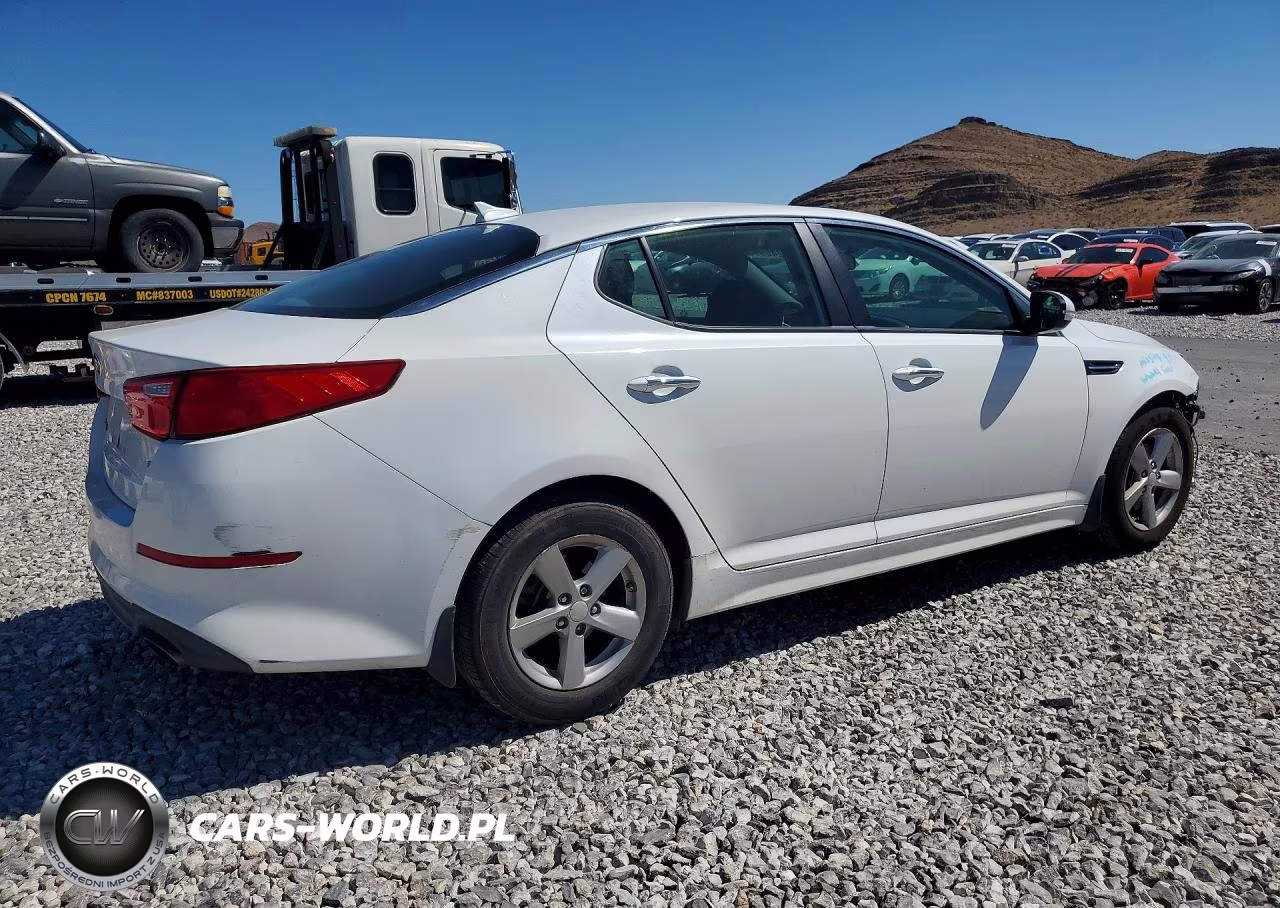 2015 Kia Optima Lx VIN:5XXGM4A78FG373736 - 3