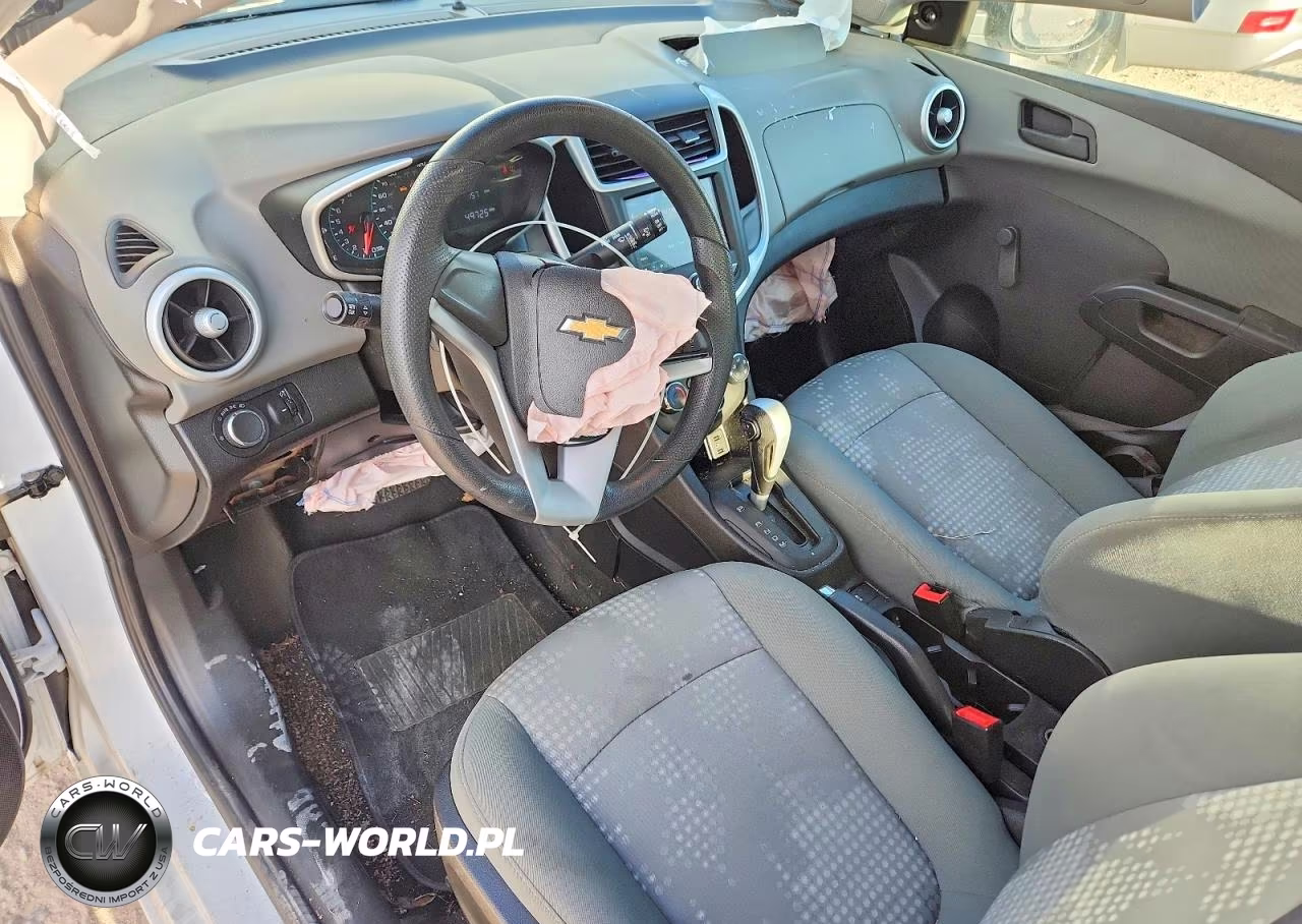 2018 Chevrolet Sonic VIN:1G1JG6SH5J4110180 - 8
