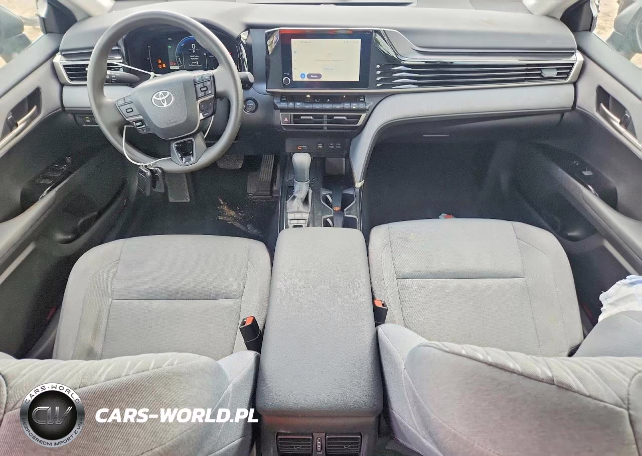 2025 Toyota Camry Le VIN:4T1DAACK9SU627241 - 8