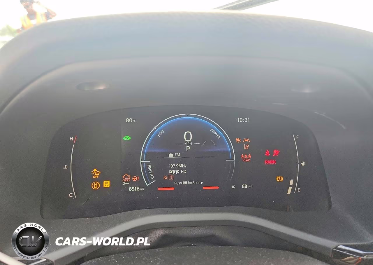 2025 Toyota Camry Le VIN:4T1DAACK9SU627241 - 9