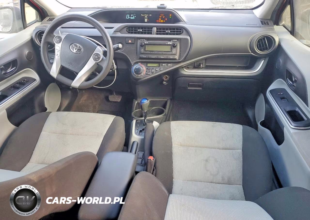 2014 Toyota Prius C Two VIN:JTDKDTB3XE1559353 - 8