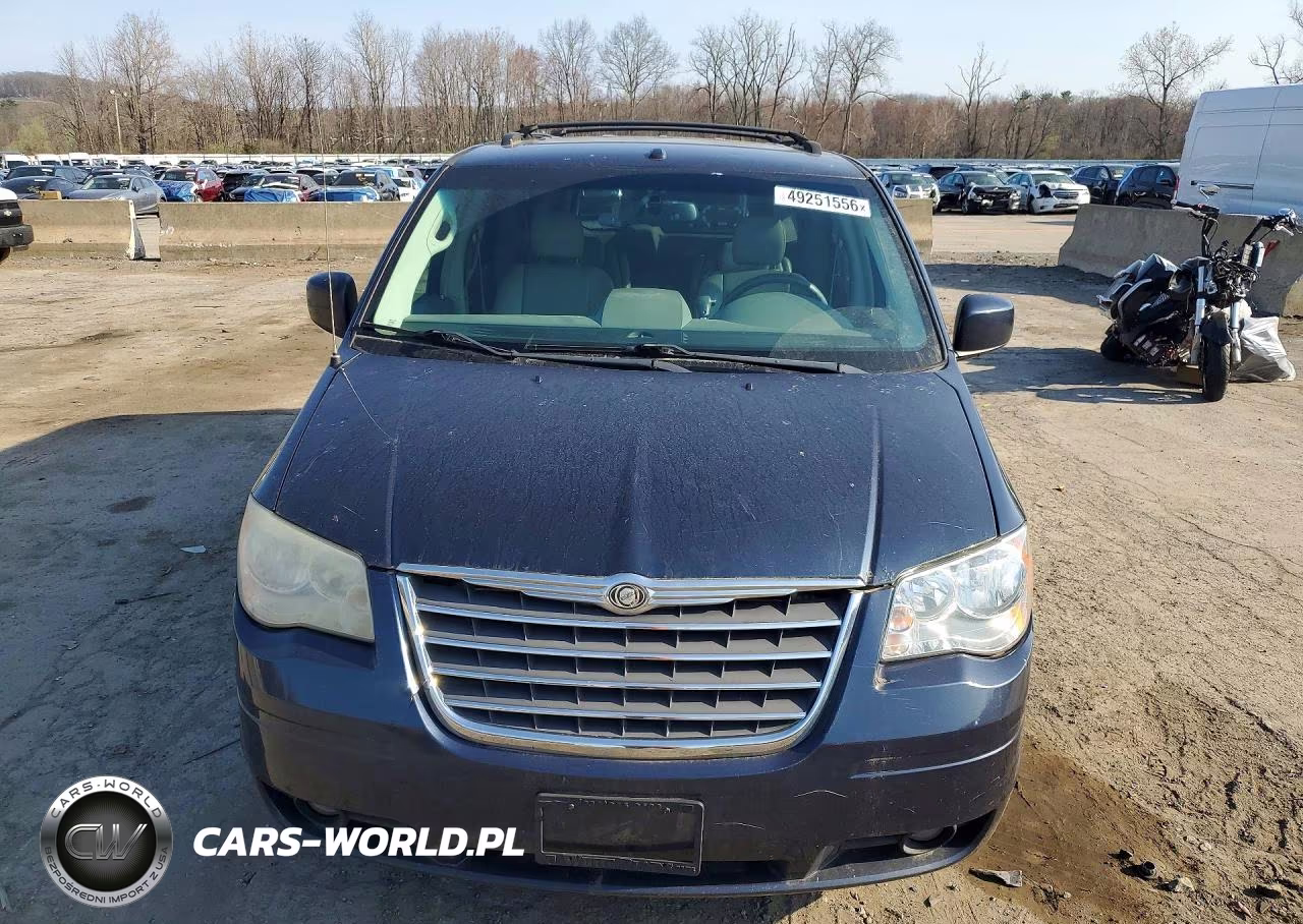 2008 Chrysler Town & Country Touring VIN:2A8HR54P88R762841 - 5