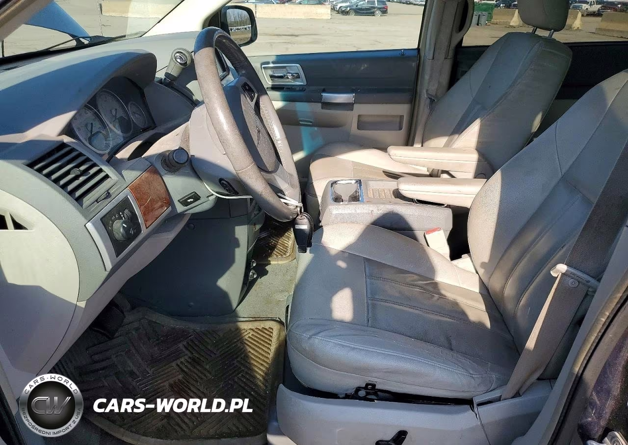 2008 Chrysler Town & Country Touring VIN:2A8HR54P88R762841 - 7