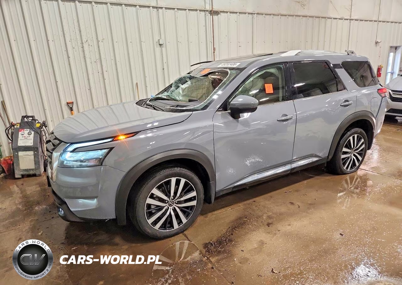 2025 Nissan Pathfinder Platinum