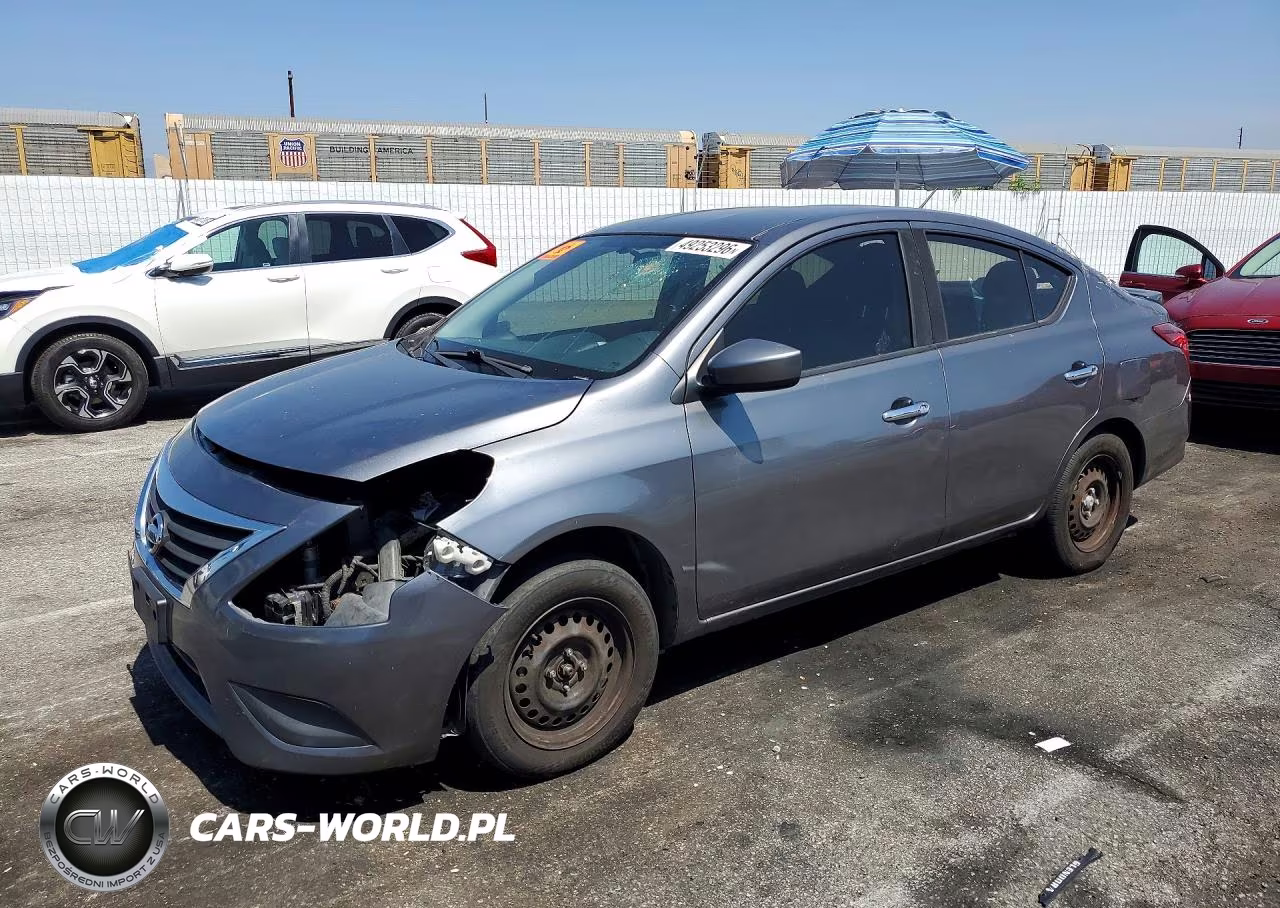2018 Nissan Versa Sv